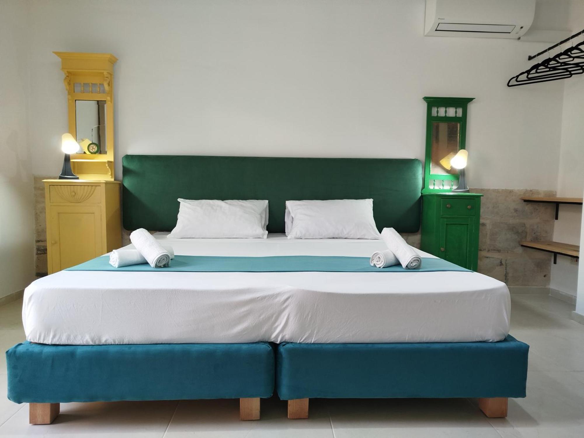 Limestone Sun Suites 斯利马 客房 照片