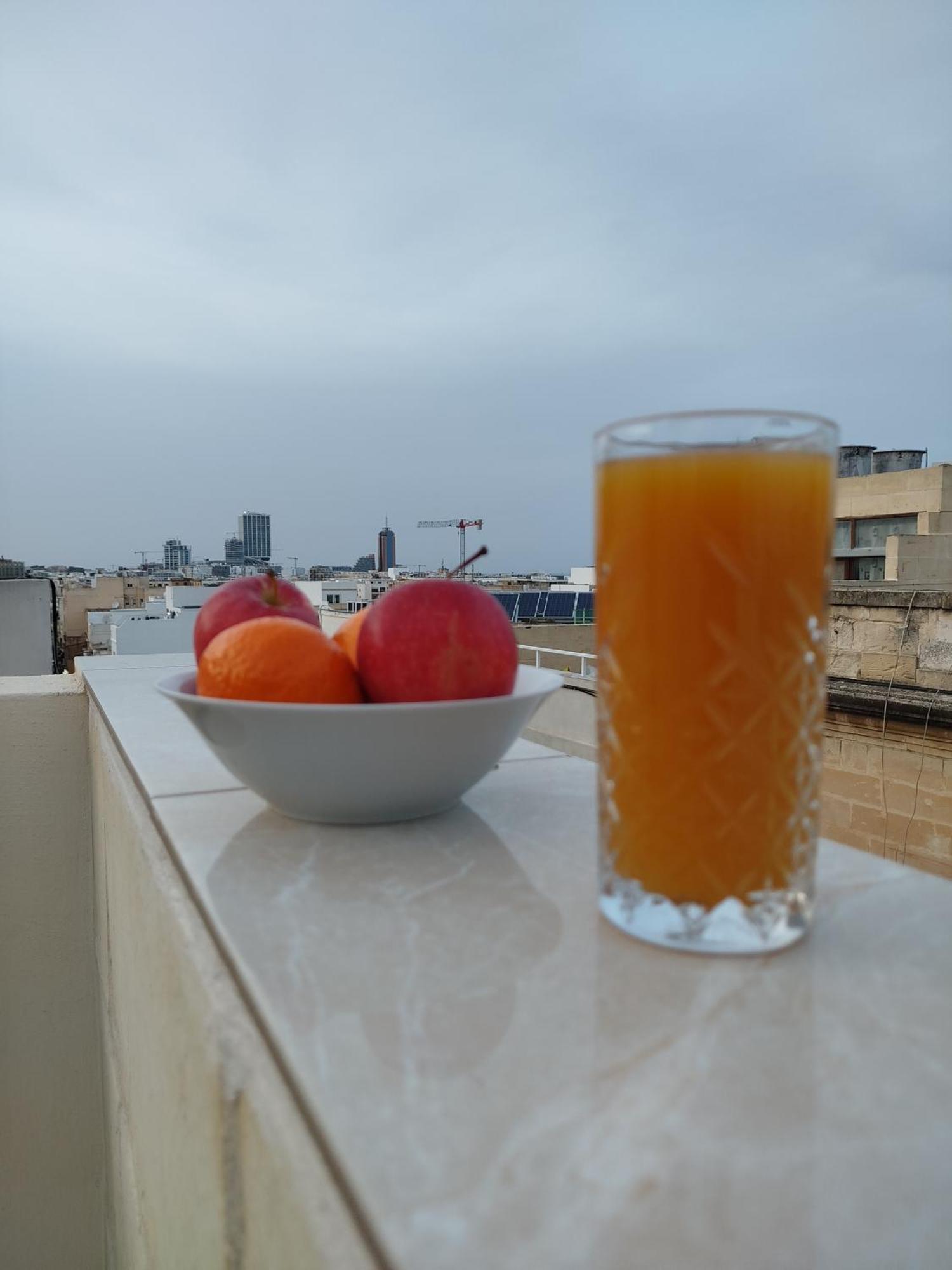 Limestone Sun Suites 斯利马 外观 照片