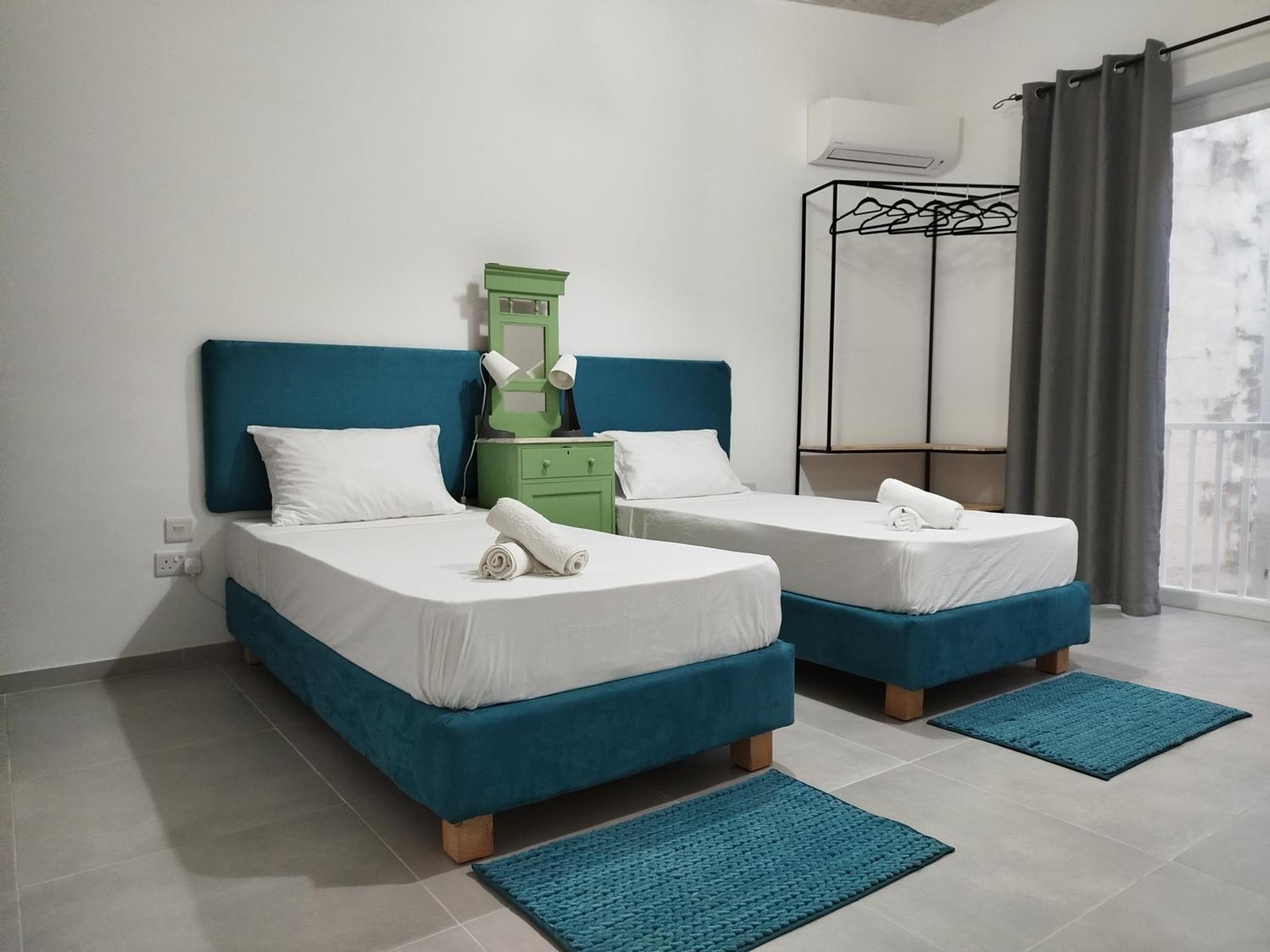 Limestone Sun Suites 斯利马 客房 照片