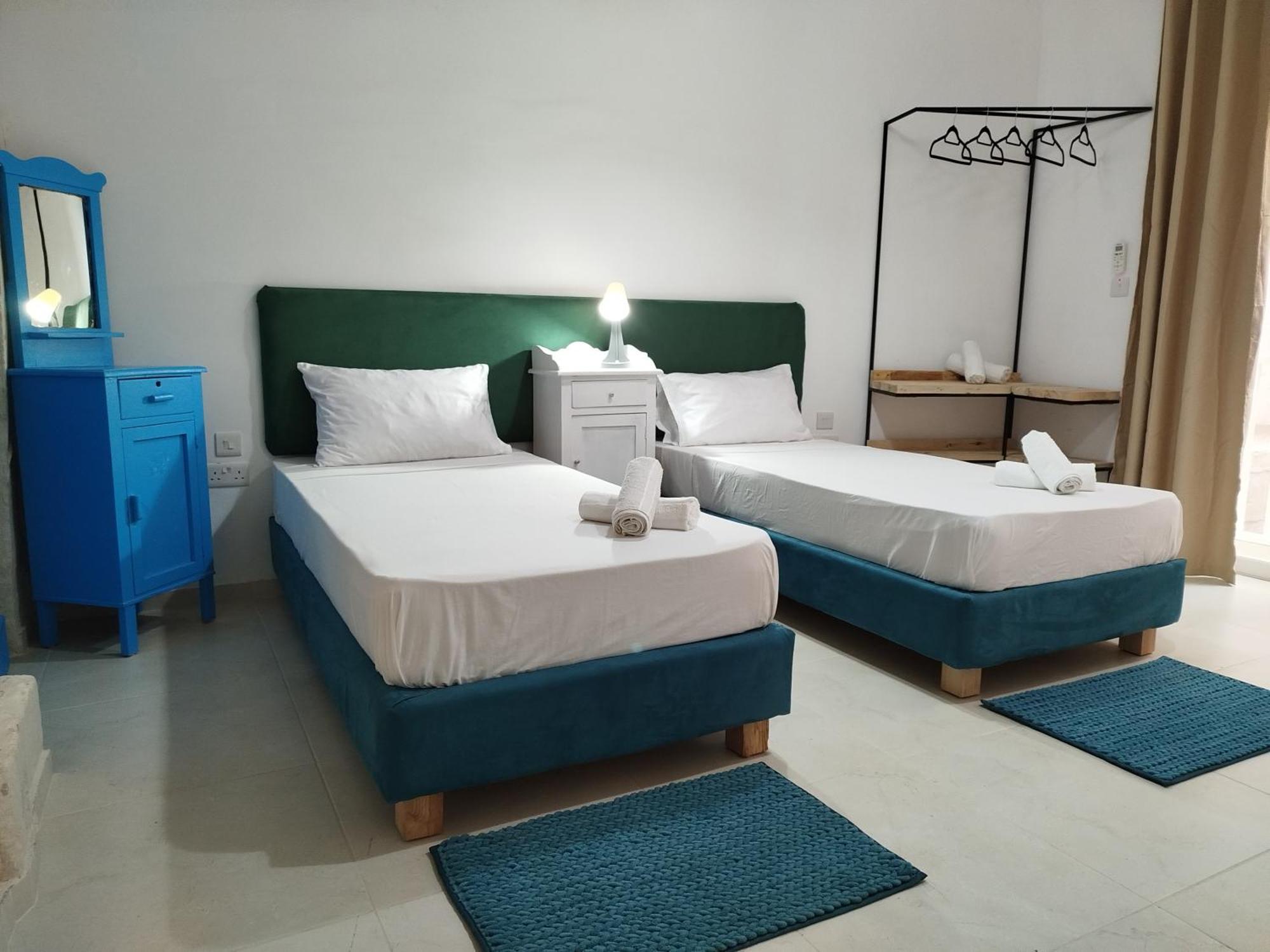 Limestone Sun Suites 斯利马 客房 照片